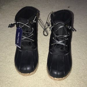 BRAND NEW DUCK BOOTS
